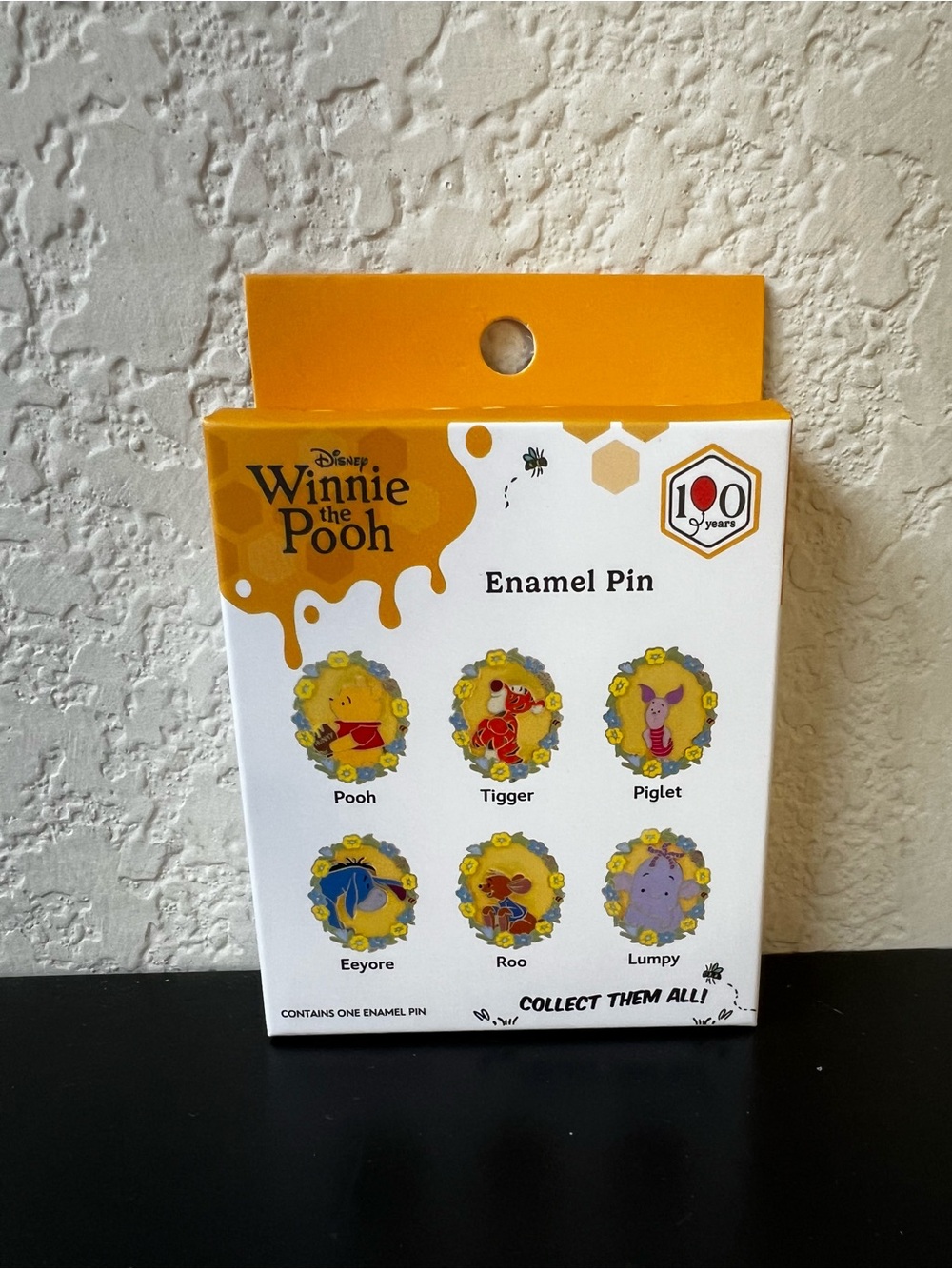 Disney Winnie the Pooh Characters Floral Portrait Blind Box Enamel Pin Unopened